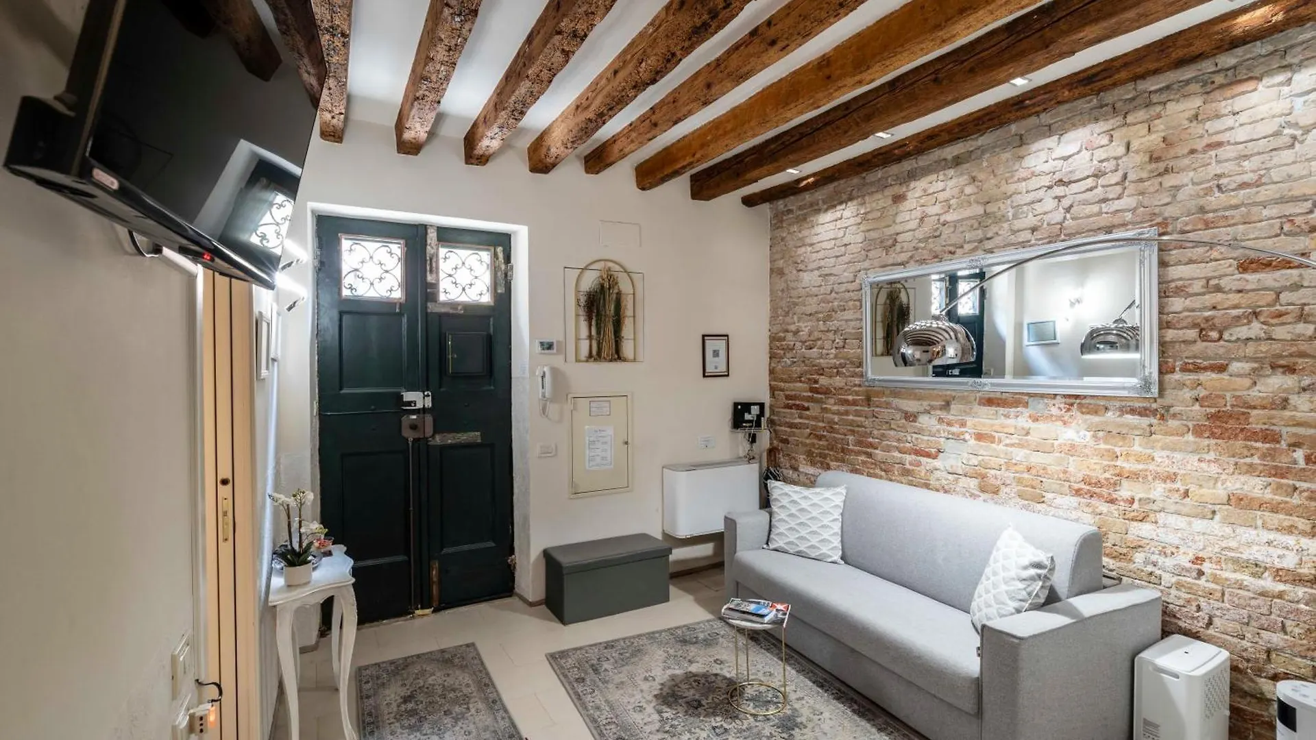 Ca' Pestrin Suite House - San Marco Square Venice Apartment